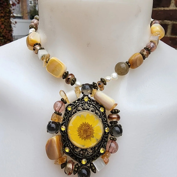Vintage‎ Pressed Flower necklace - Picture 1 of 12